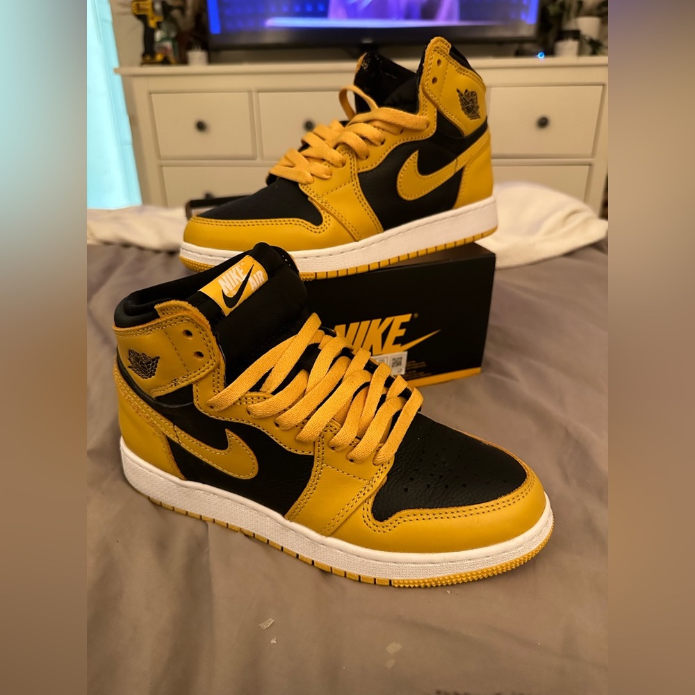 Brand new Nike’s never worn.
